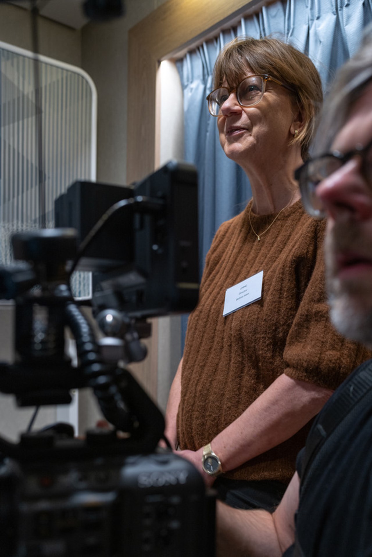 Bettina Jobin bakom kameran