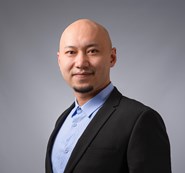 Personalbild Tlek Tapani