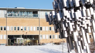 A sunny winter image showing Norra Skenet and Universum in the background.