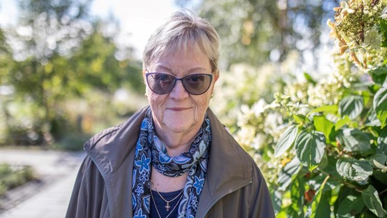 Porträtt på Ellinor Ädelroth utomhus