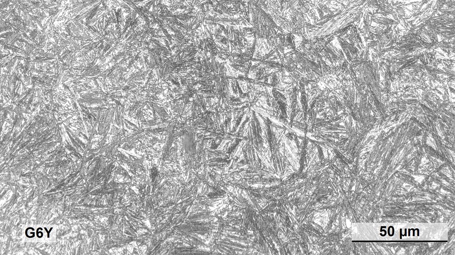 Elektronmikroskopbild på ausferritisk stålstruktur.