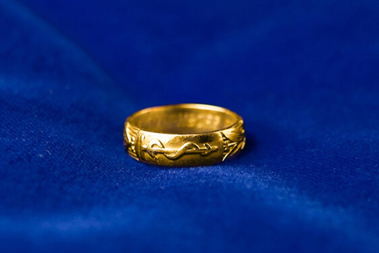 Photo of a doctoral ring.