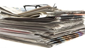 Bild på tidningshög