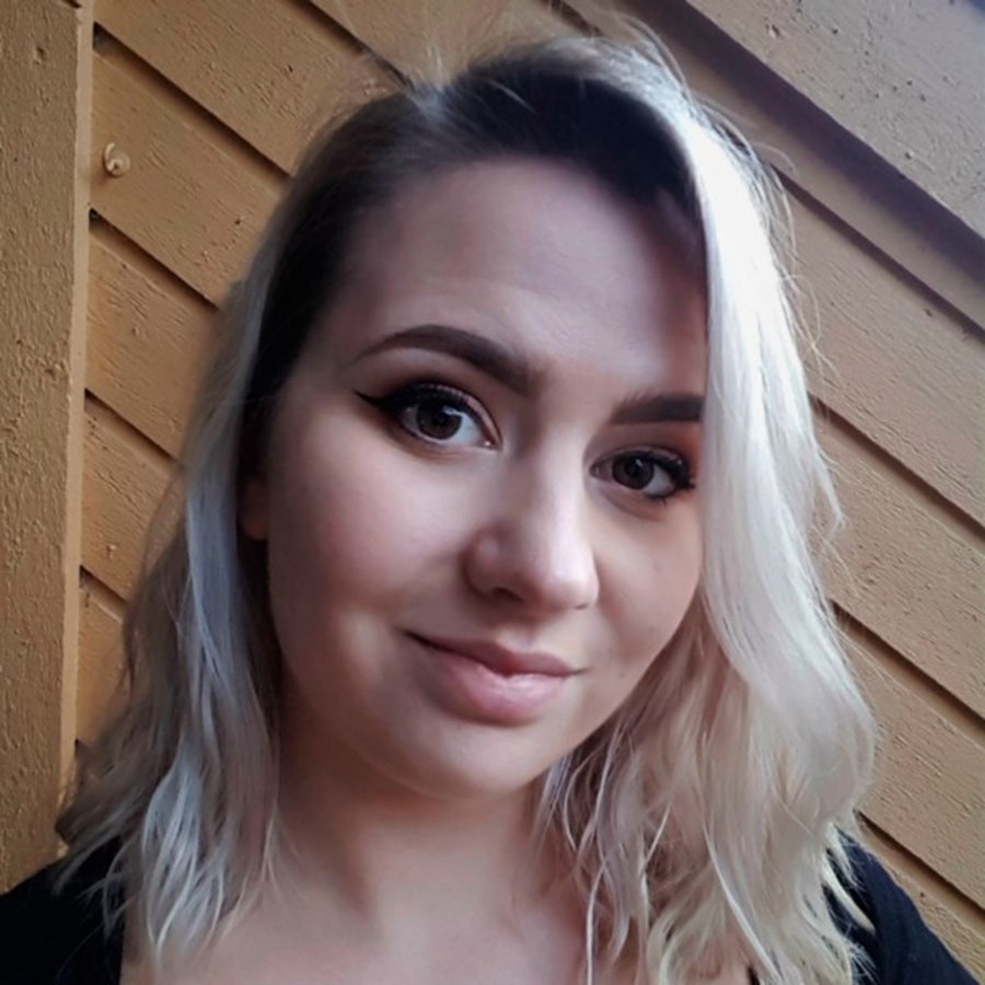 Porträttbild på Hanna Johansson